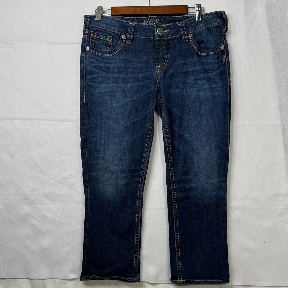 Silver Aiko Mid Rise Capri Blue Jeans Women's Size 31/22 Minimalist, Everyday